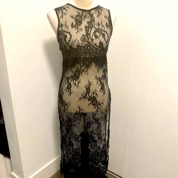 LF Dresses & Skirts - NWT LF Millau lace dress